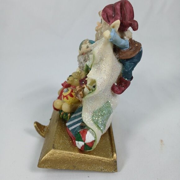 Vintage Santa’s Workbench Cast Iron Resin Stocking Holder 1995 Holiday Decor - Picture 6 of 8
